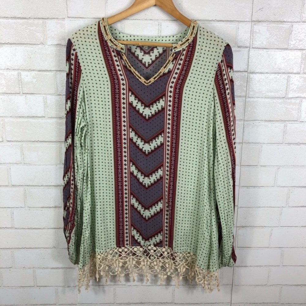 Gimmicks by BKE Boho Style Blouse